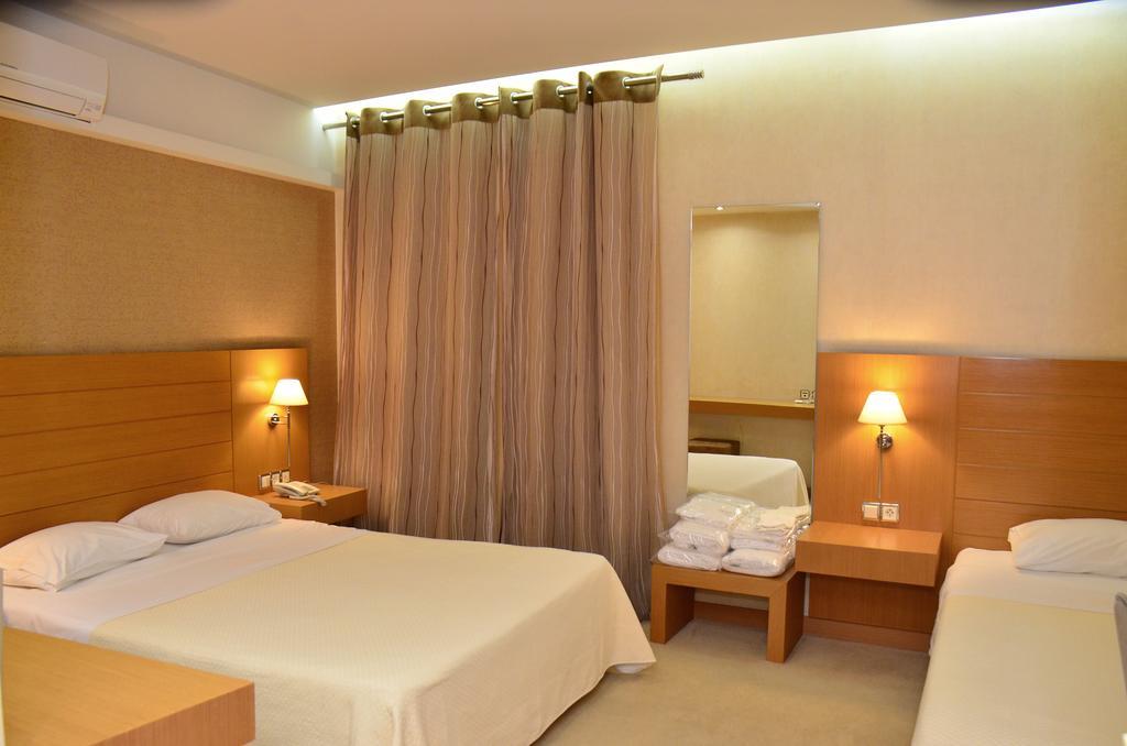 Deves Hotel Nauplie Extérieur photo