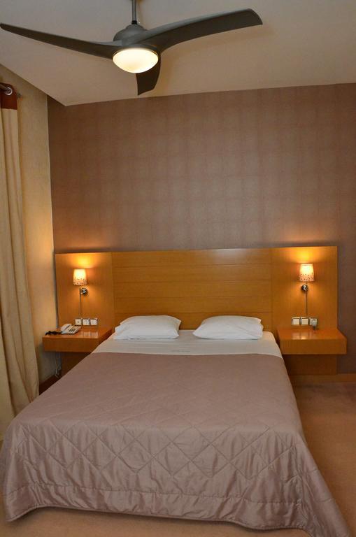 Deves Hotel Nauplie Extérieur photo